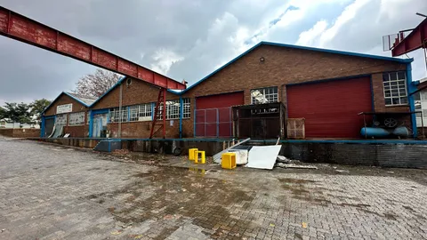 28 Tennyson Dr, Tulisa Park, Johannesburg South, 2197, South Africa - 1500m² (19)